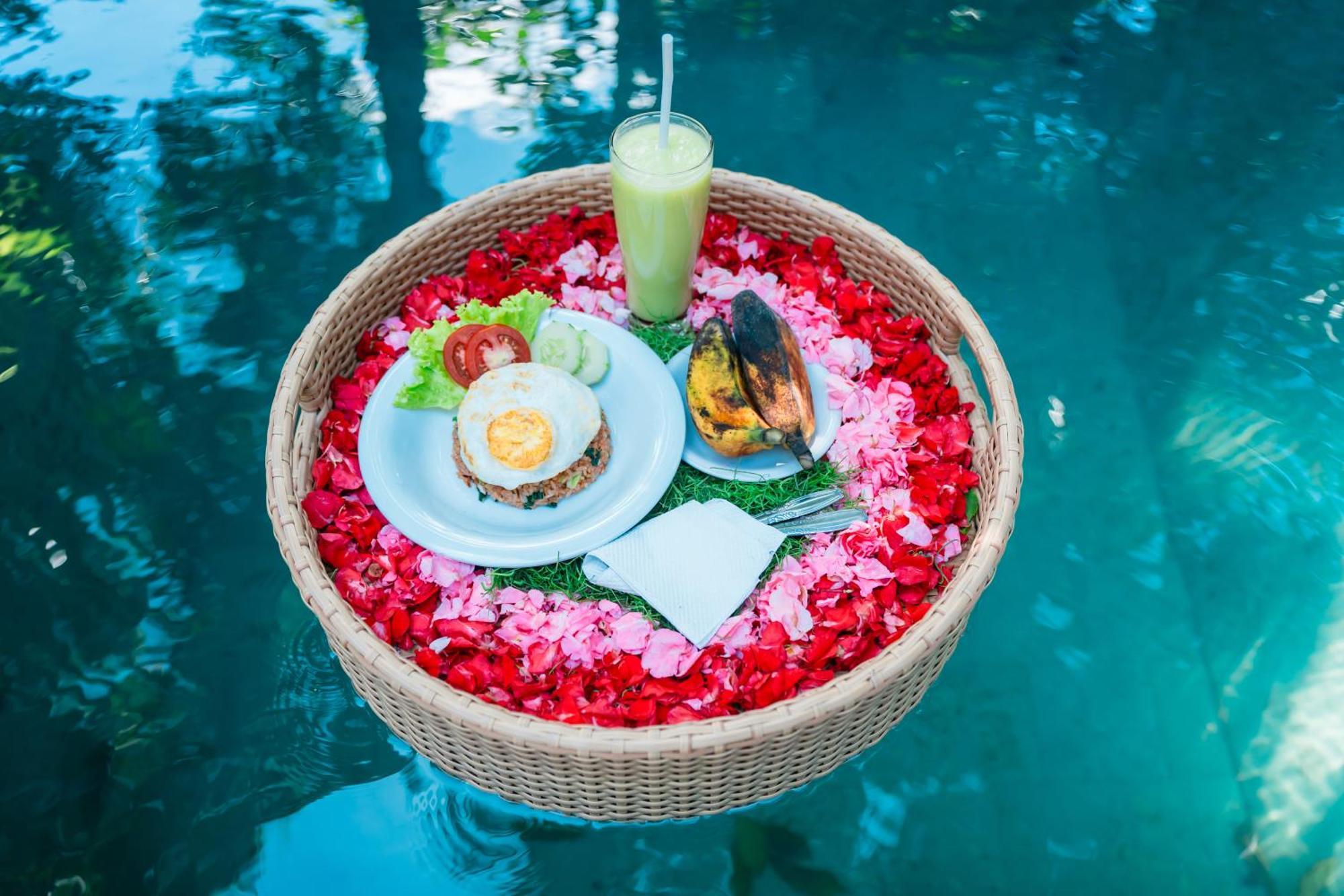 Отель Ngesil Private Joglo & Pool Убуд Экстерьер фото