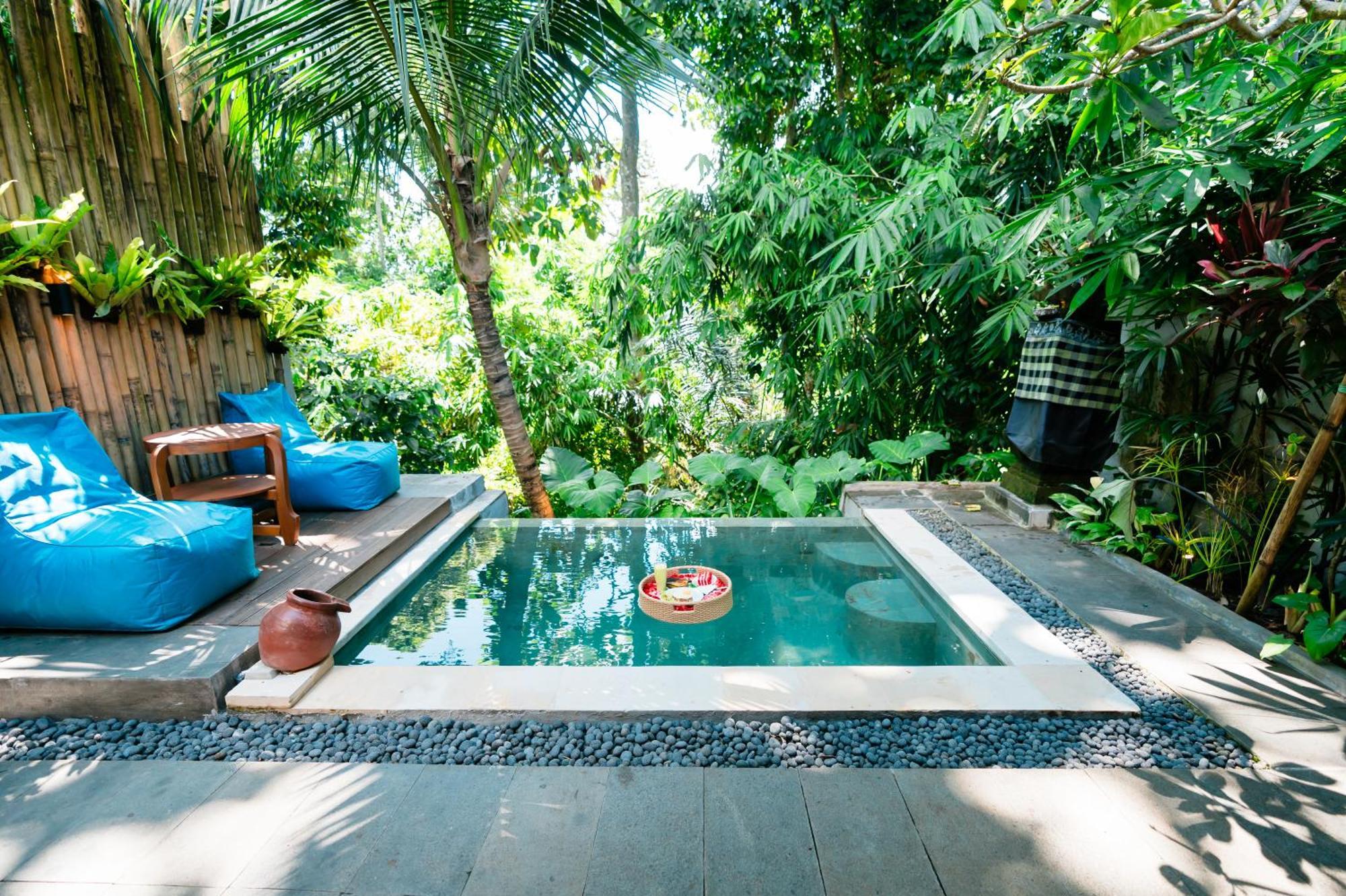 Отель Ngesil Private Joglo & Pool Убуд Экстерьер фото